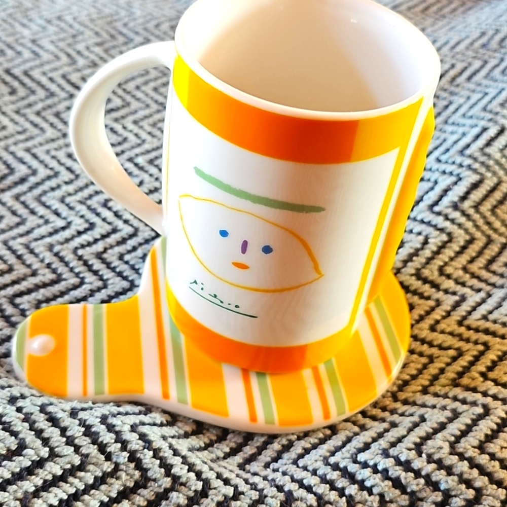 Picasso Cup and Saucer Palette